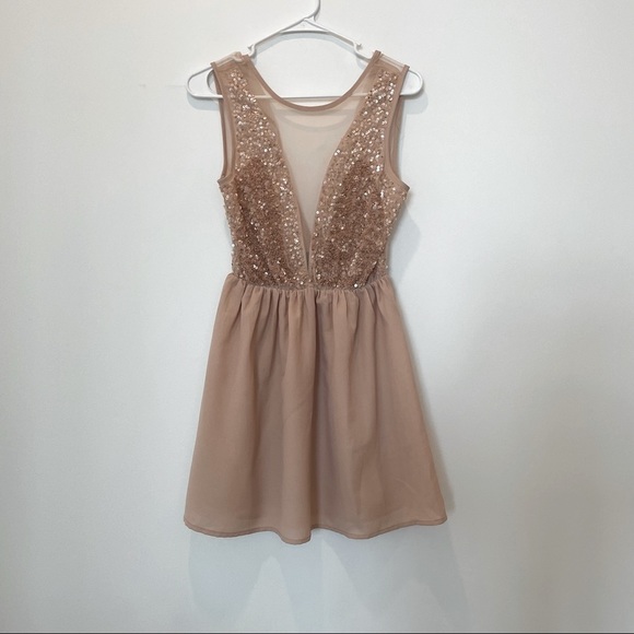 Deep V Mesh Sequin Dress in US S- Party, Wedding, Formal, rehearsals - Picture 1 of 3